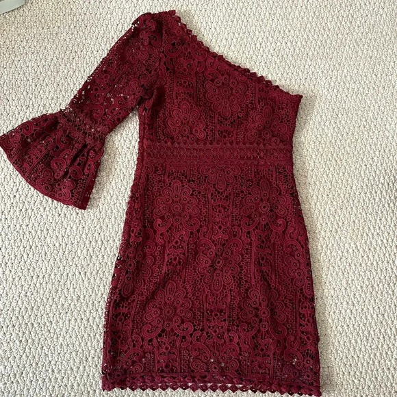 Lulu's Dreamy Date Burgundy Crochet Lace One-Shoulder Mini Party Cocktail Dress - Picture 6 of 10